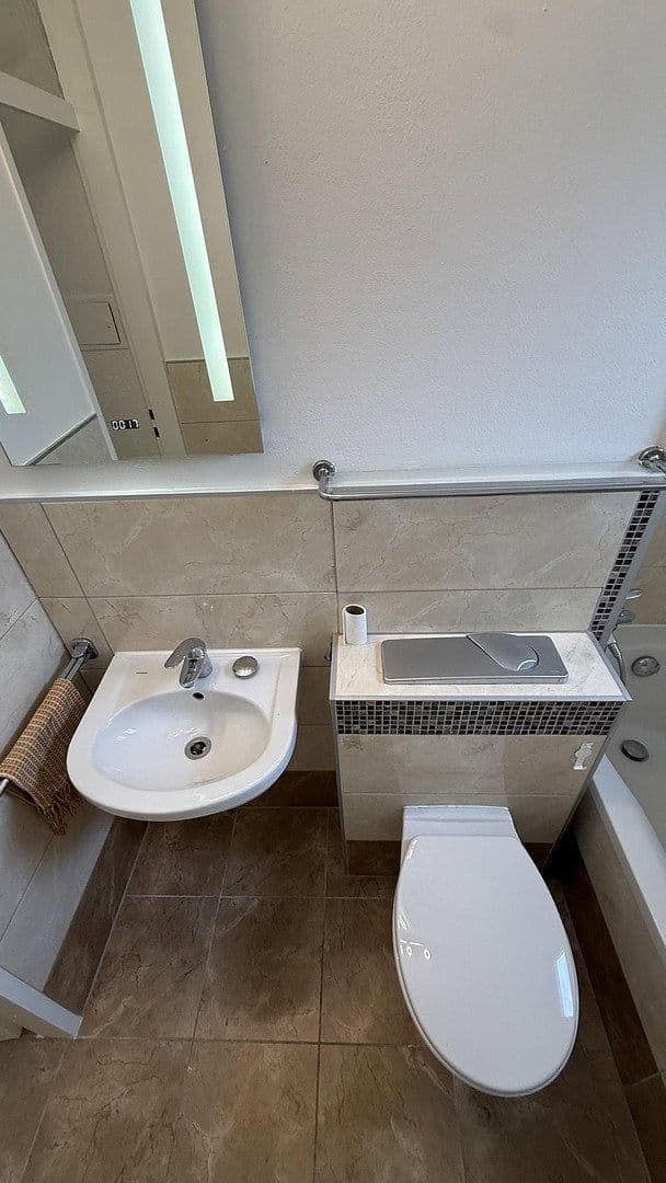 Pronájem bytu 1+1 30 m², Paul-Gerhard-Allee 44, München-Pasing-Obermenzing, Bavorsko Pronájem bytu 1+1 30 m², Paul-Gerhard-Allee 44, München-Pasing-Obermenzing, Bavorsko