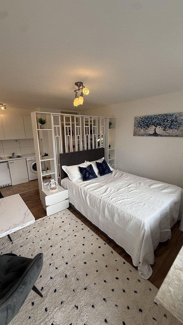 Pronájem bytu 1+1 30 m², Paul-Gerhard-Allee 44, München-Pasing-Obermenzing, Bavorsko Pronájem bytu 1+1 30 m², Paul-Gerhard-Allee 44, München-Pasing-Obermenzing, Bavorsko