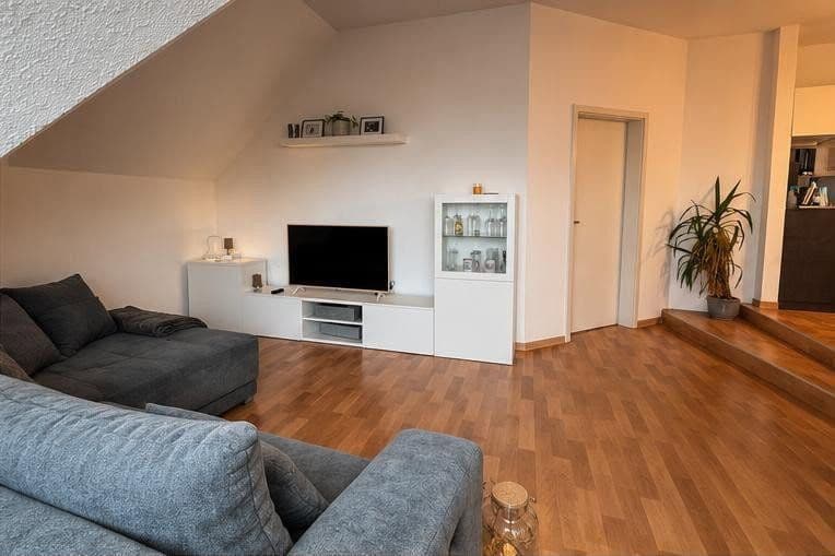 Pronájem bytu 3+1 74 m², Deichgräfenstr. 2, Nordenham, Dolní Sasko Pronájem bytu 3+1 74 m², Deichgräfenstr. 2, Nordenham, Dolní Sasko