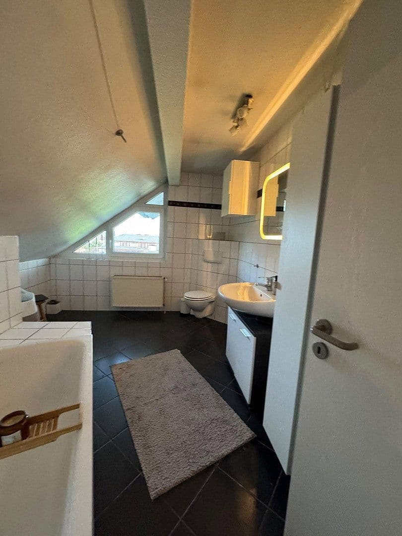 Pronájem bytu 3+1 74 m², Deichgräfenstr. 2, Nordenham, Dolní Sasko Pronájem bytu 3+1 74 m², Deichgräfenstr. 2, Nordenham, Dolní Sasko