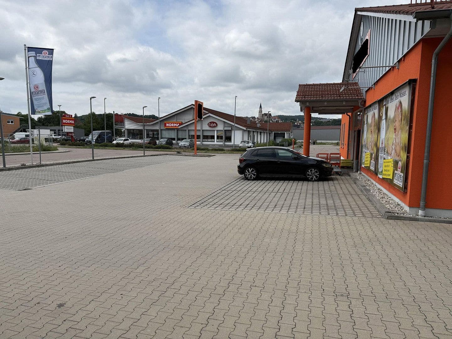 Prodej nebytového prostoru 1.968 m², Angerweiher 5A, Nabburg, Bavorsko Prodej nebytového prostoru 1.968 m², Angerweiher 5A, Nabburg, Bavorsko