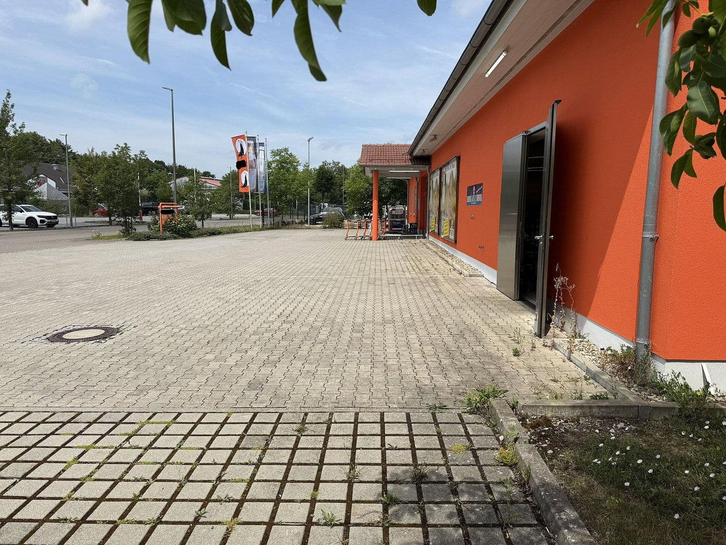 Prodej nebytového prostoru 2.090 m², Neuburger Straße 22, Reichertshofen, Bavorsko Prodej nebytového prostoru 2.090 m², Neuburger Straße 22, Reichertshofen, Bavorsko