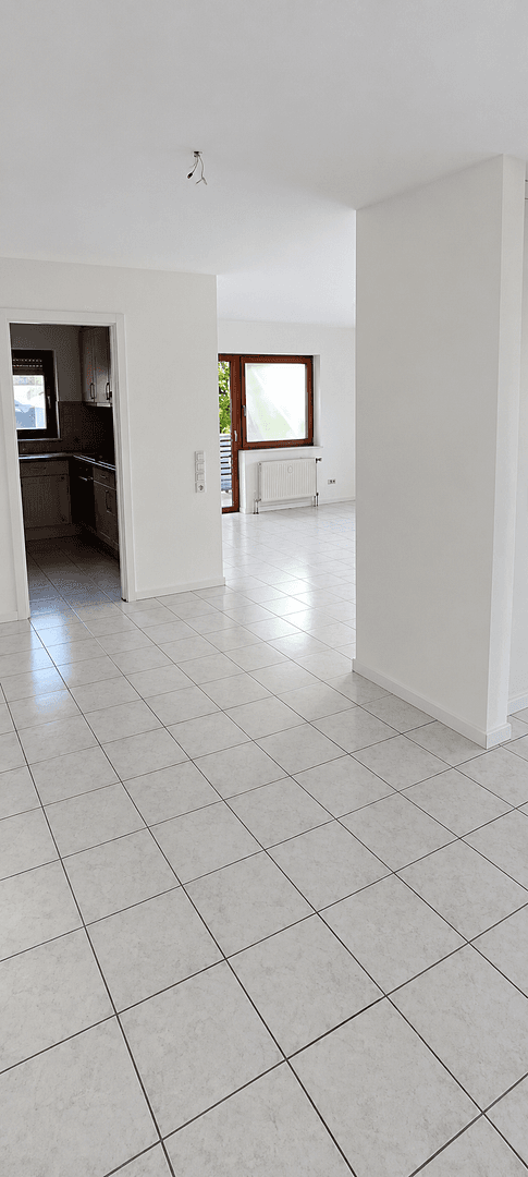 Pronájem bytu 2+1 61 m², Lauffen am Neckar, Bádensko-Württembersko Pronájem bytu 2+1 61 m², Lauffen am Neckar, Bádensko-Württembersko