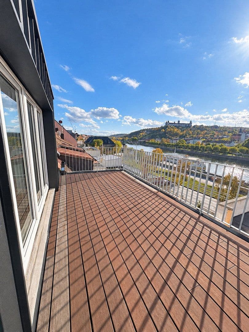 Pronájem bytu 4+1 98 m², Gerberstraße 17, Würzburg, Bavorsko Pronájem bytu 4+1 98 m², Gerberstraße 17, Würzburg, Bavorsko