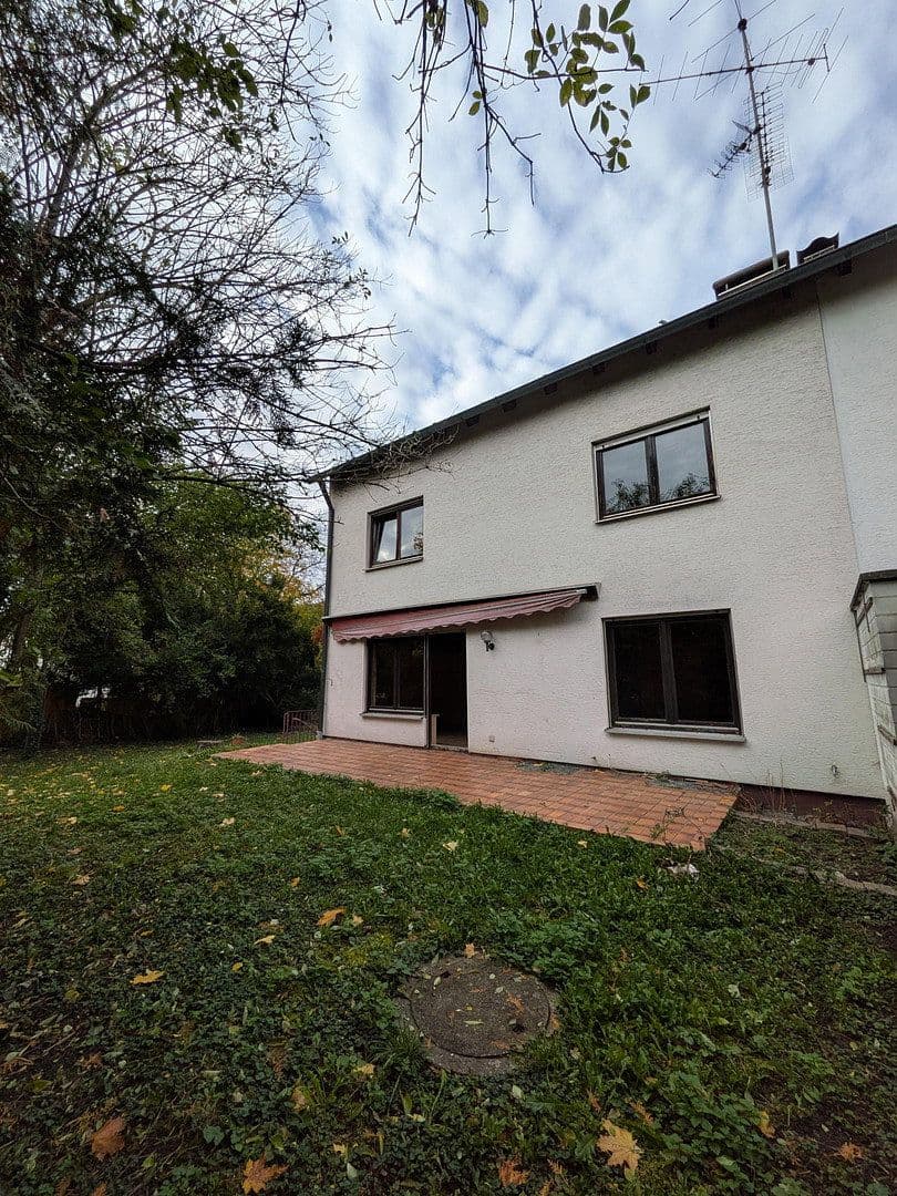 Prodej domu 134 m², pozemek 410 m², Hasenweg 6/1, Neu-Ulm, Bavorsko Prodej domu 134 m², pozemek 410 m², Hasenweg 6/1, Neu-Ulm, Bavorsko
