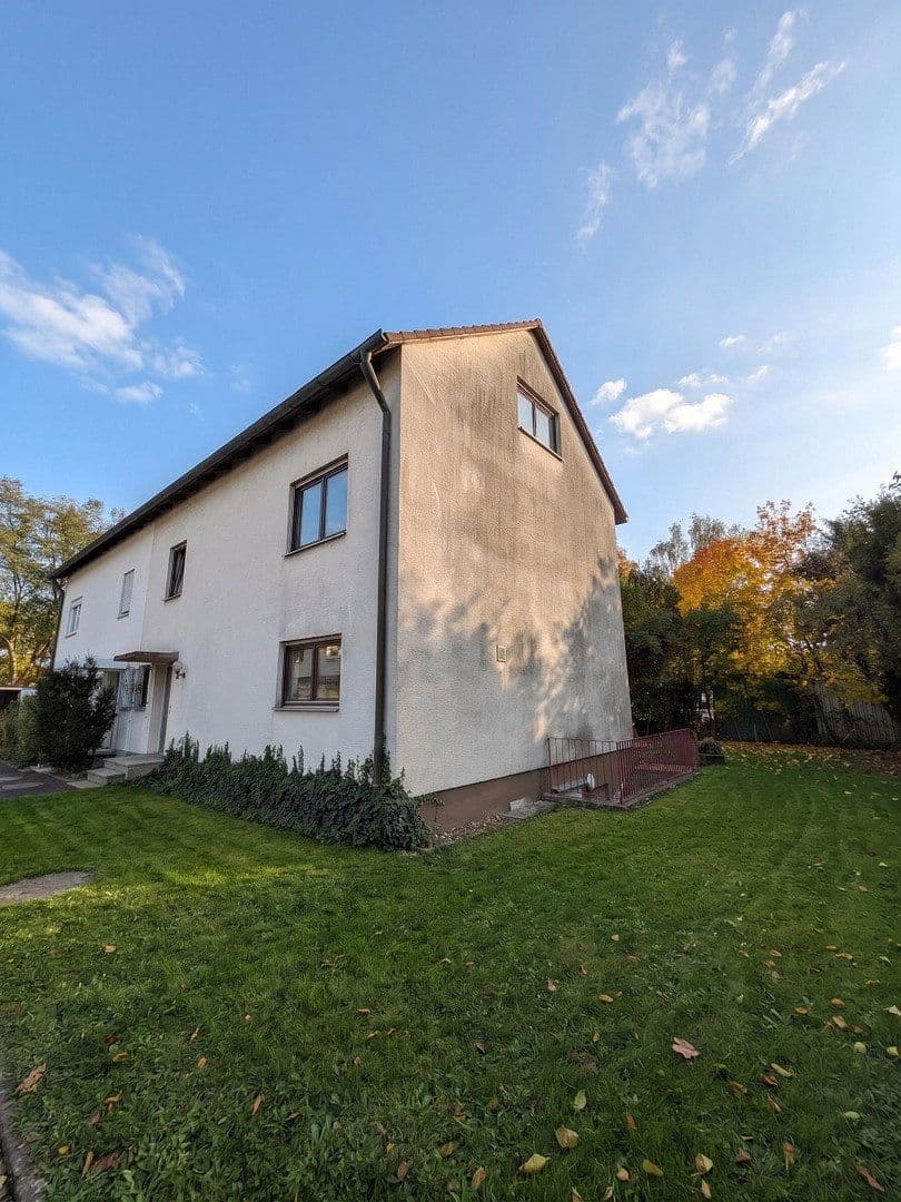 Prodej domu 134 m², pozemek 410 m², Hasenweg 6/1, Neu-Ulm, Bavorsko Prodej domu 134 m², pozemek 410 m², Hasenweg 6/1, Neu-Ulm, Bavorsko