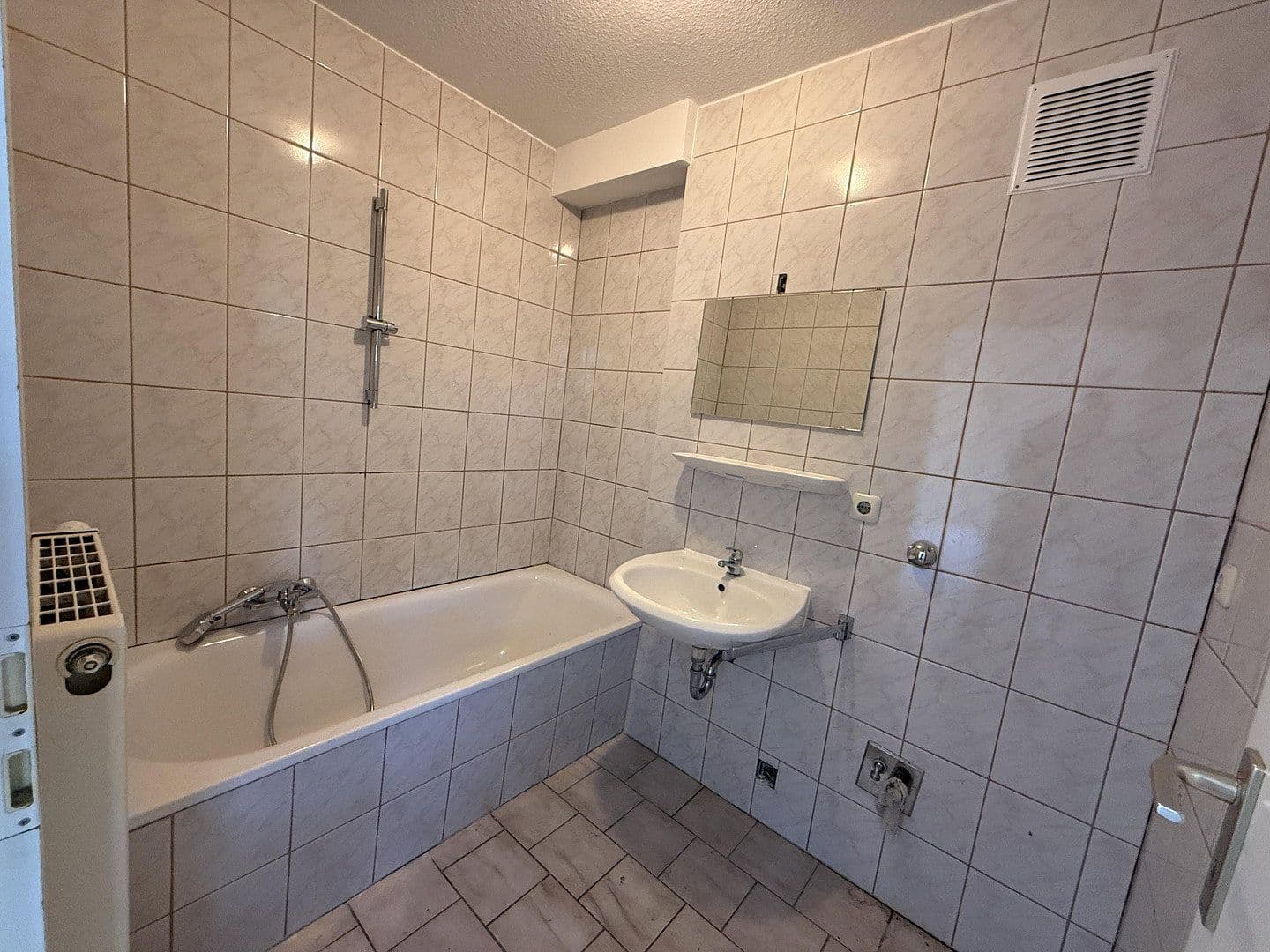 Pronájem bytu 2+1 60 m², Nürnberg, Bavorsko Pronájem bytu 2+1 60 m², Nürnberg, Bavorsko