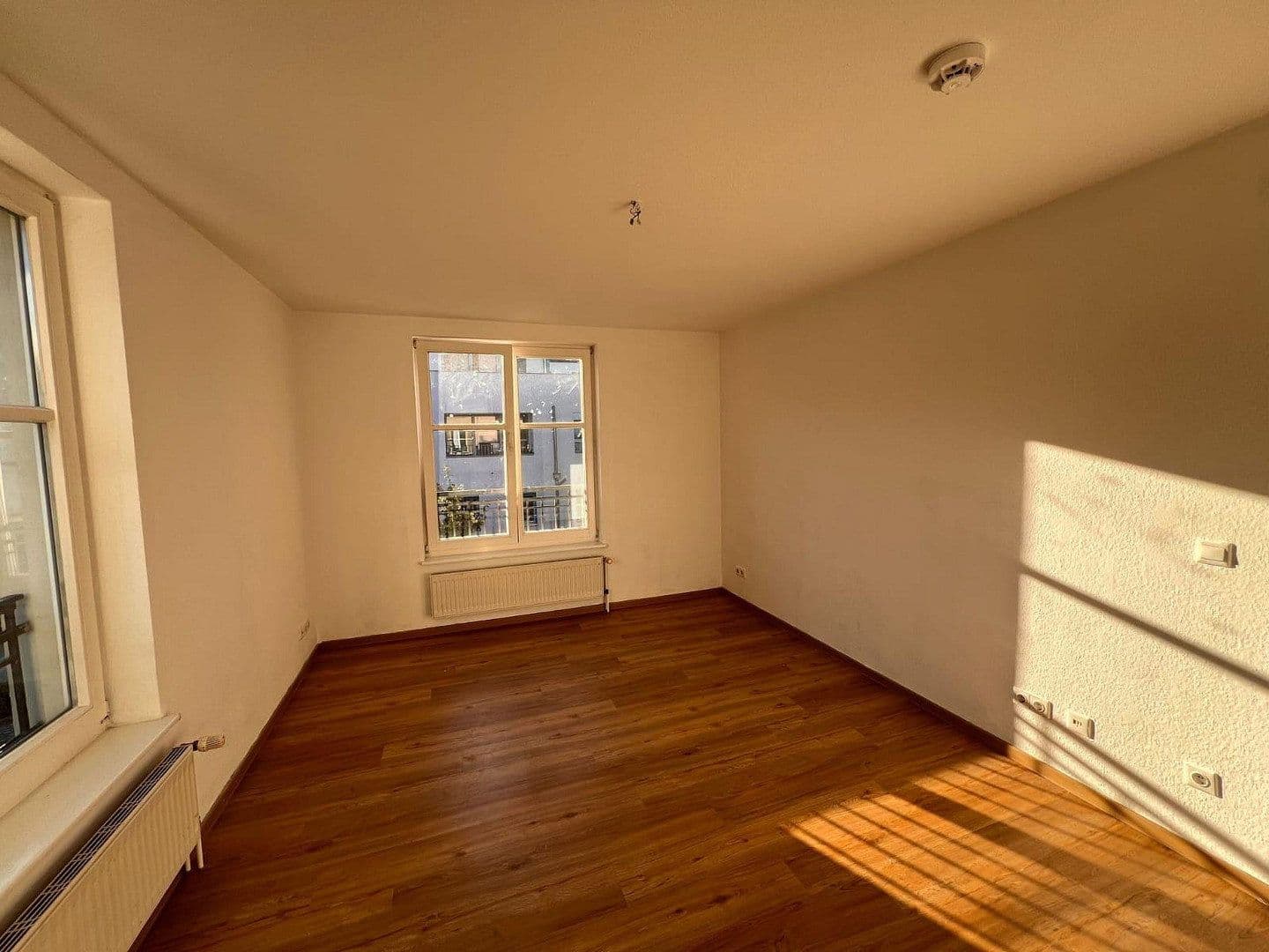 Pronájem bytu 3+1 78 m², Friedrich-Ebert-Straße 15, Eberswalde, Braniborsko Pronájem bytu 3+1 78 m², Friedrich-Ebert-Straße 15, Eberswalde, Braniborsko