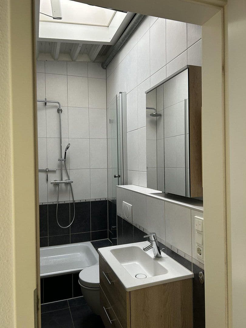 Pronájem kanceláře 130 m², Carl Zeiss Str. 8, Bad Camberg, Hessen Pronájem kanceláře 130 m², Carl Zeiss Str. 8, Bad Camberg, Hessen