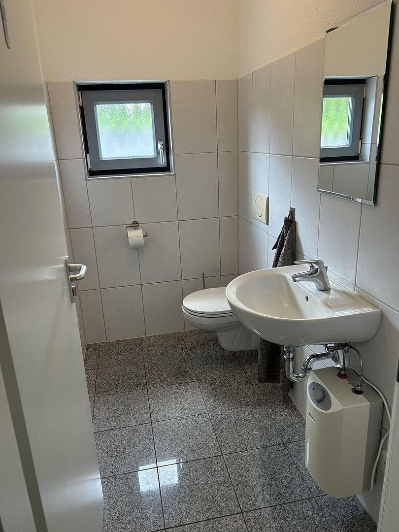 Pronájem kanceláře 130 m², Carl Zeiss Str. 8, Bad Camberg, Hessen Pronájem kanceláře 130 m², Carl Zeiss Str. 8, Bad Camberg, Hessen