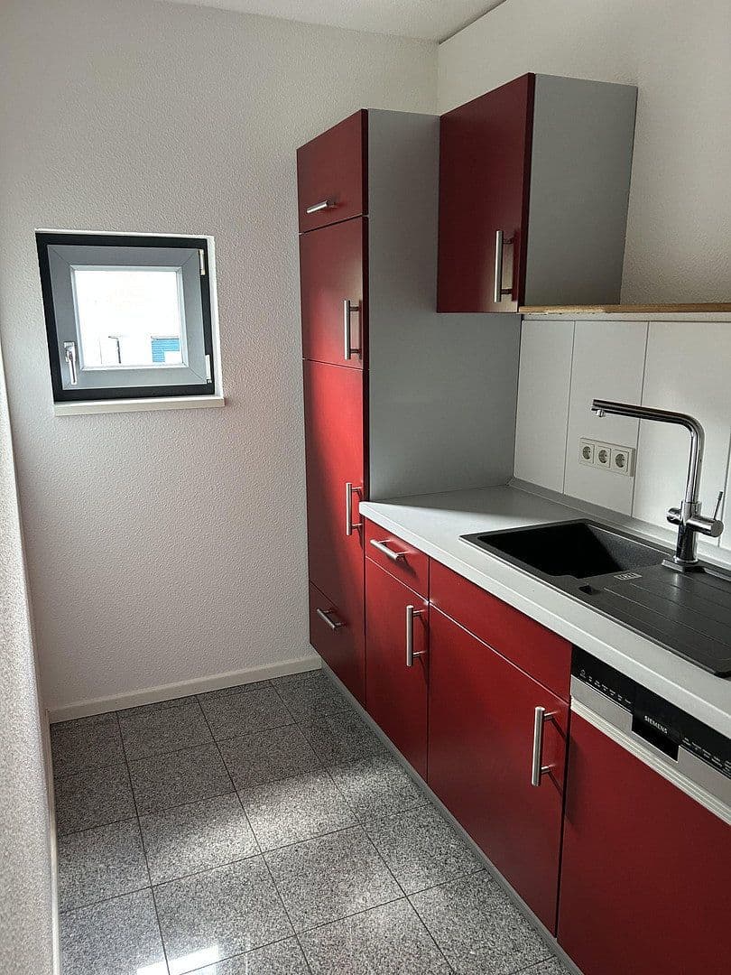 Pronájem kanceláře 130 m², Carl Zeiss Str. 8, Bad Camberg, Hessen Pronájem kanceláře 130 m², Carl Zeiss Str. 8, Bad Camberg, Hessen