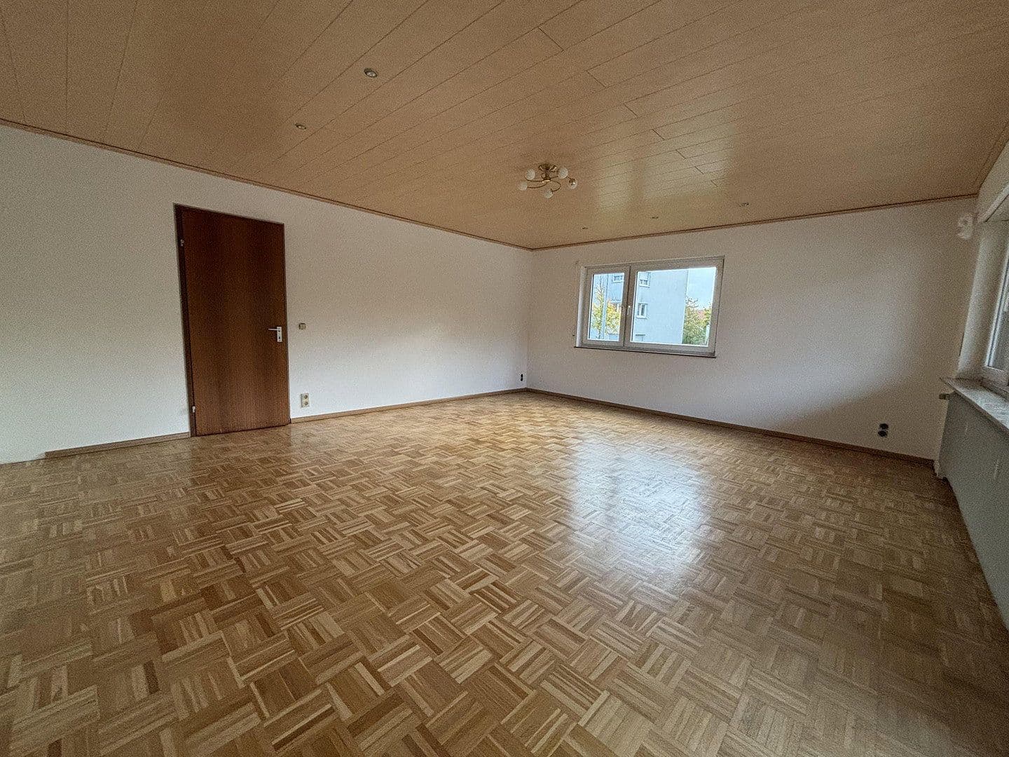Pronájem bytu 5+1 108 m², Leonberg, Bádensko-Württembersko Pronájem bytu 5+1 108 m², Leonberg, Bádensko-Württembersko