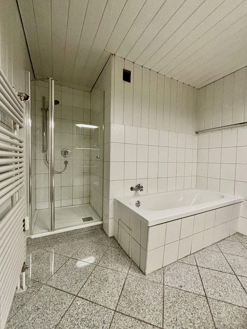 Pronájem bytu 5+1 108 m², Leonberg, Bádensko-Württembersko Pronájem bytu 5+1 108 m², Leonberg, Bádensko-Württembersko