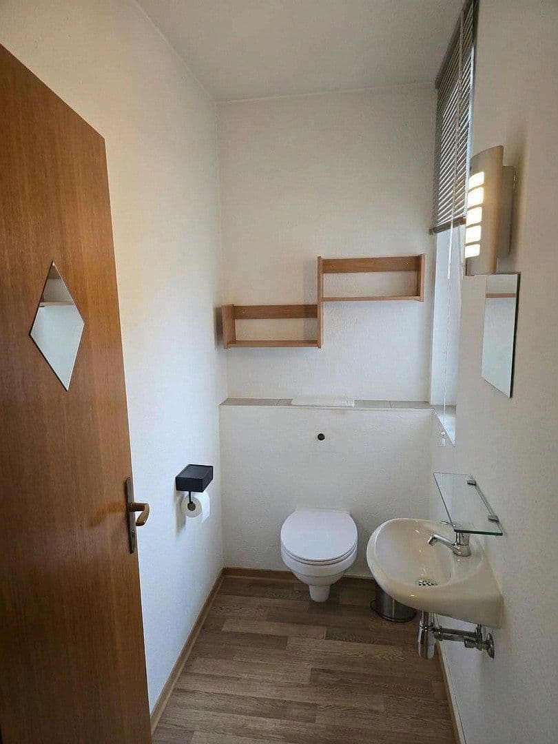 Pronájem bytu 5+1 145 m², Hauptstraße 73, Niedernhall, Bádensko-Württembersko Pronájem bytu 5+1 145 m², Hauptstraße 73, Niedernhall, Bádensko-Württembersko