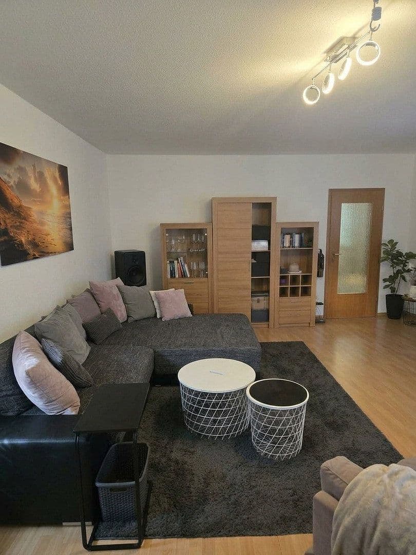 Pronájem bytu 5+1 145 m², Hauptstraße 73, Niedernhall, Bádensko-Württembersko Pronájem bytu 5+1 145 m², Hauptstraße 73, Niedernhall, Bádensko-Württembersko