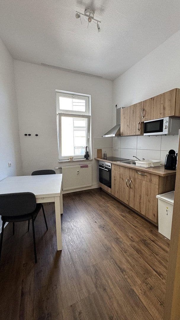 Pronájem bytu 4+1 75 m², Ohrdruferstr. 13, Arnstadt, Durynsko Pronájem bytu 4+1 75 m², Ohrdruferstr. 13, Arnstadt, Durynsko