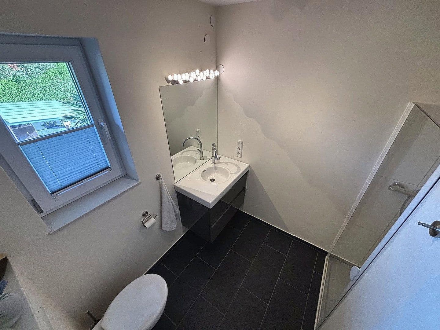 Prodej domu 192 m², pozemek 859 m², Südbrookmerland, Dolní Sasko Prodej domu 192 m², pozemek 859 m², Südbrookmerland, Dolní Sasko