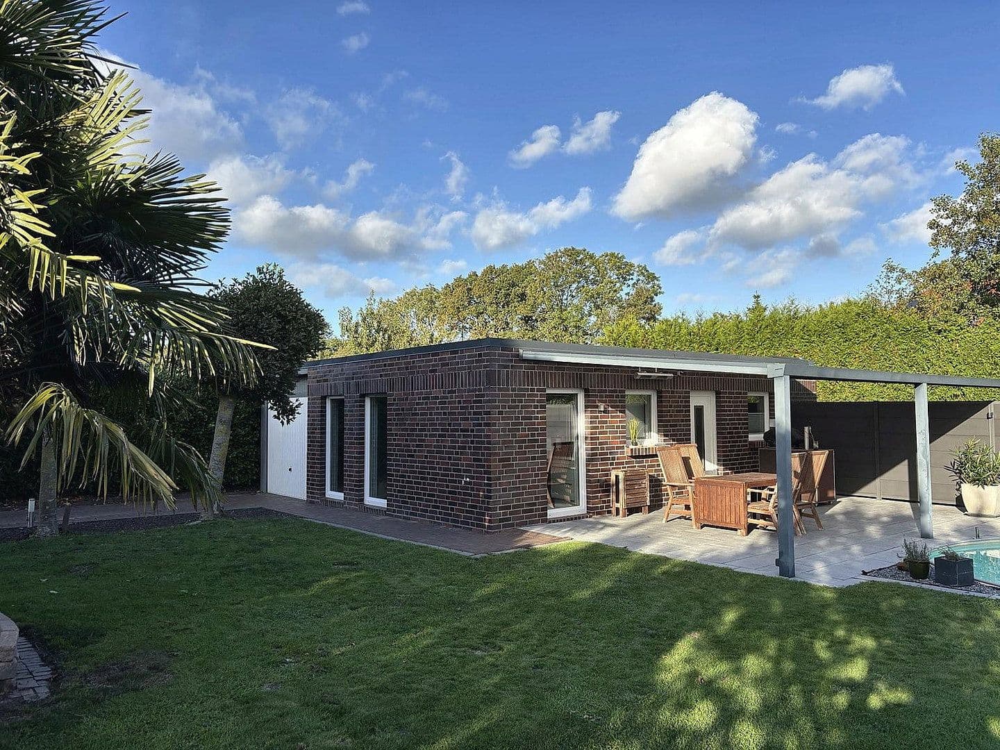 Prodej domu 192 m², pozemek 859 m², Südbrookmerland, Dolní Sasko Prodej domu 192 m², pozemek 859 m², Südbrookmerland, Dolní Sasko