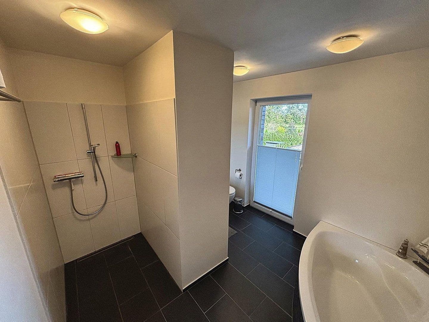 Prodej domu 192 m², pozemek 859 m², Südbrookmerland, Dolní Sasko Prodej domu 192 m², pozemek 859 m², Südbrookmerland, Dolní Sasko