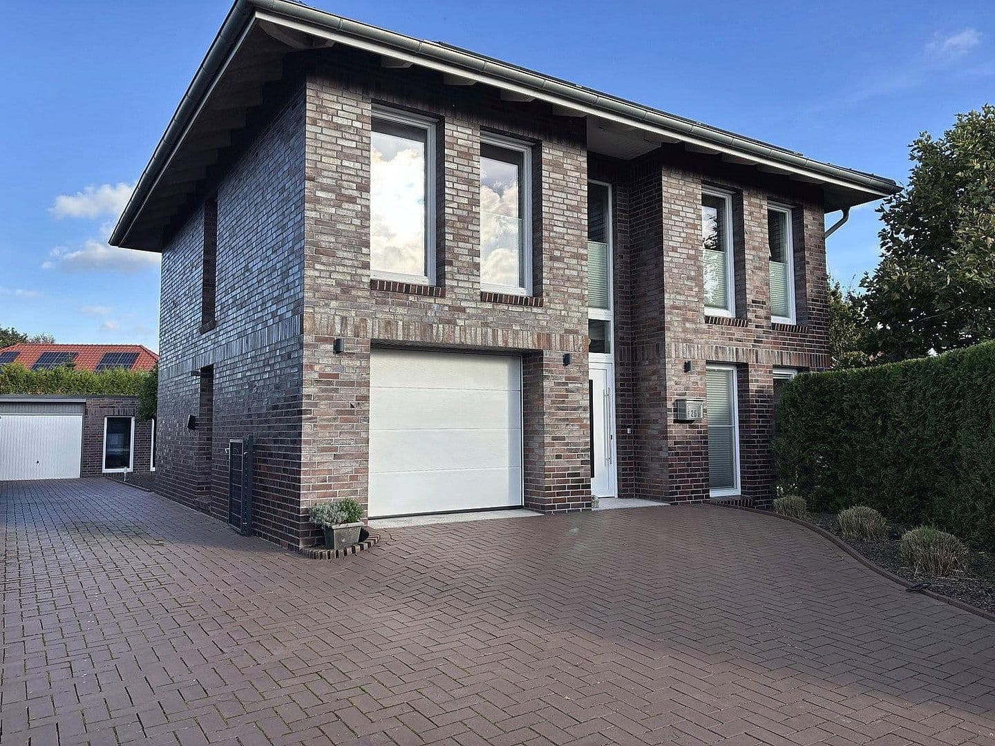 Prodej domu 192 m², pozemek 859 m², Südbrookmerland, Dolní Sasko Prodej domu 192 m², pozemek 859 m², Südbrookmerland, Dolní Sasko