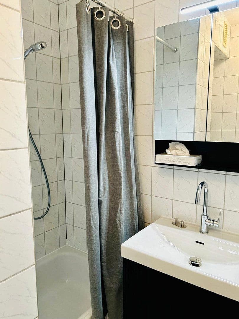 Pronájem bytu 2+1 52 m², Köln, Severní Porýní-Vestfálsko Pronájem bytu 2+1 52 m², Köln, Severní Porýní-Vestfálsko