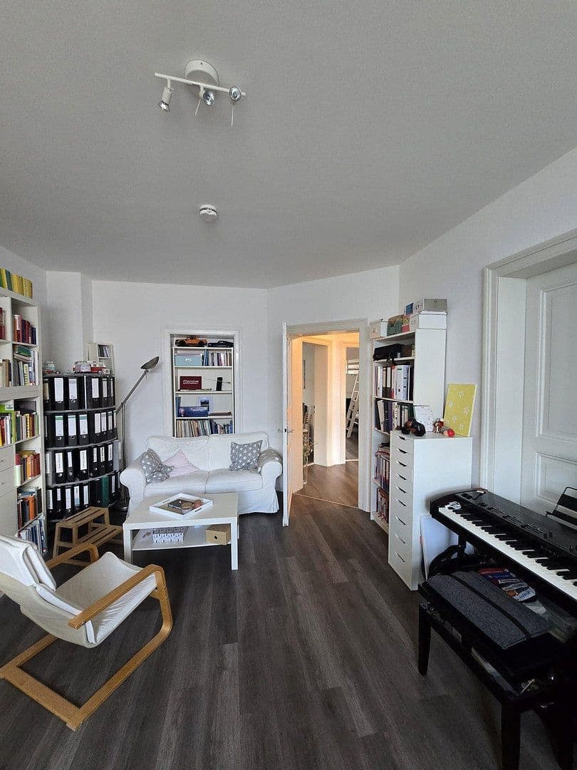 Pronájem bytu 5+1 165 m², Wettorstr. 13, Hameln, Dolní Sasko Pronájem bytu 5+1 165 m², Wettorstr. 13, Hameln, Dolní Sasko