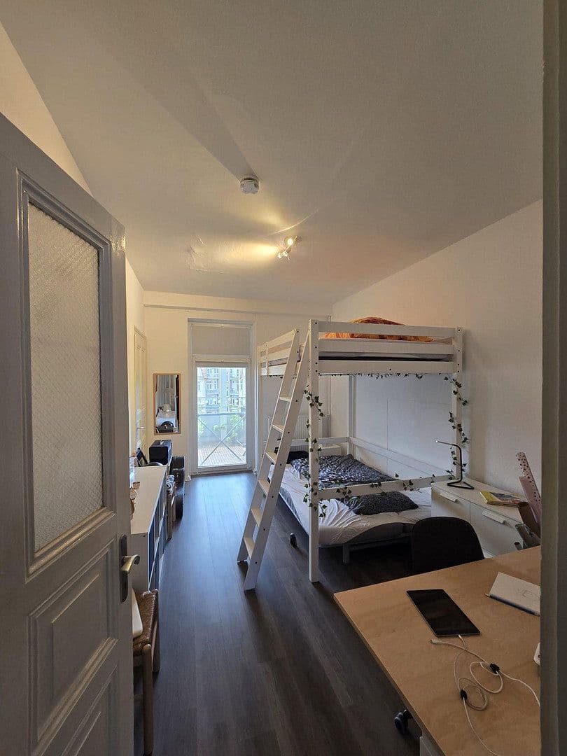 Pronájem bytu 5+1 165 m², Wettorstr. 13, Hameln, Dolní Sasko Pronájem bytu 5+1 165 m², Wettorstr. 13, Hameln, Dolní Sasko