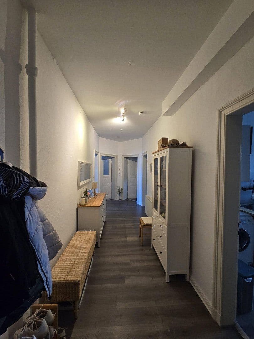 Pronájem bytu 5+1 165 m², Wettorstr. 13, Hameln, Dolní Sasko Pronájem bytu 5+1 165 m², Wettorstr. 13, Hameln, Dolní Sasko