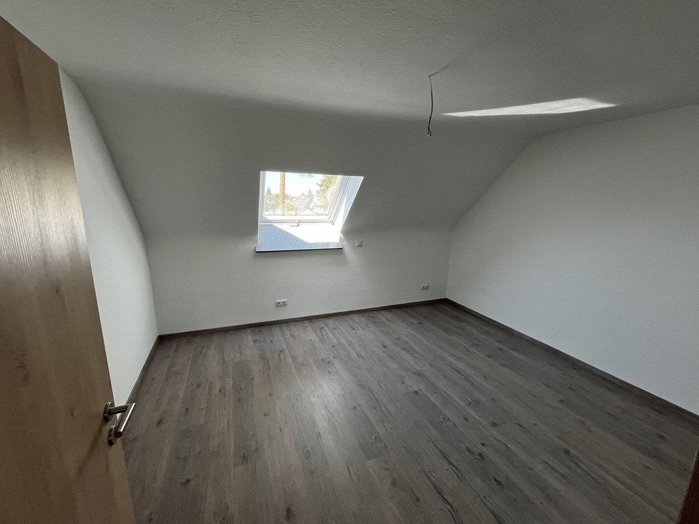 Pronájem bytu 3+1 50 m², Loheweg 2, Erlangen - Dechsendorf, Bavorsko Pronájem bytu 3+1 50 m², Loheweg 2, Erlangen - Dechsendorf, Bavorsko