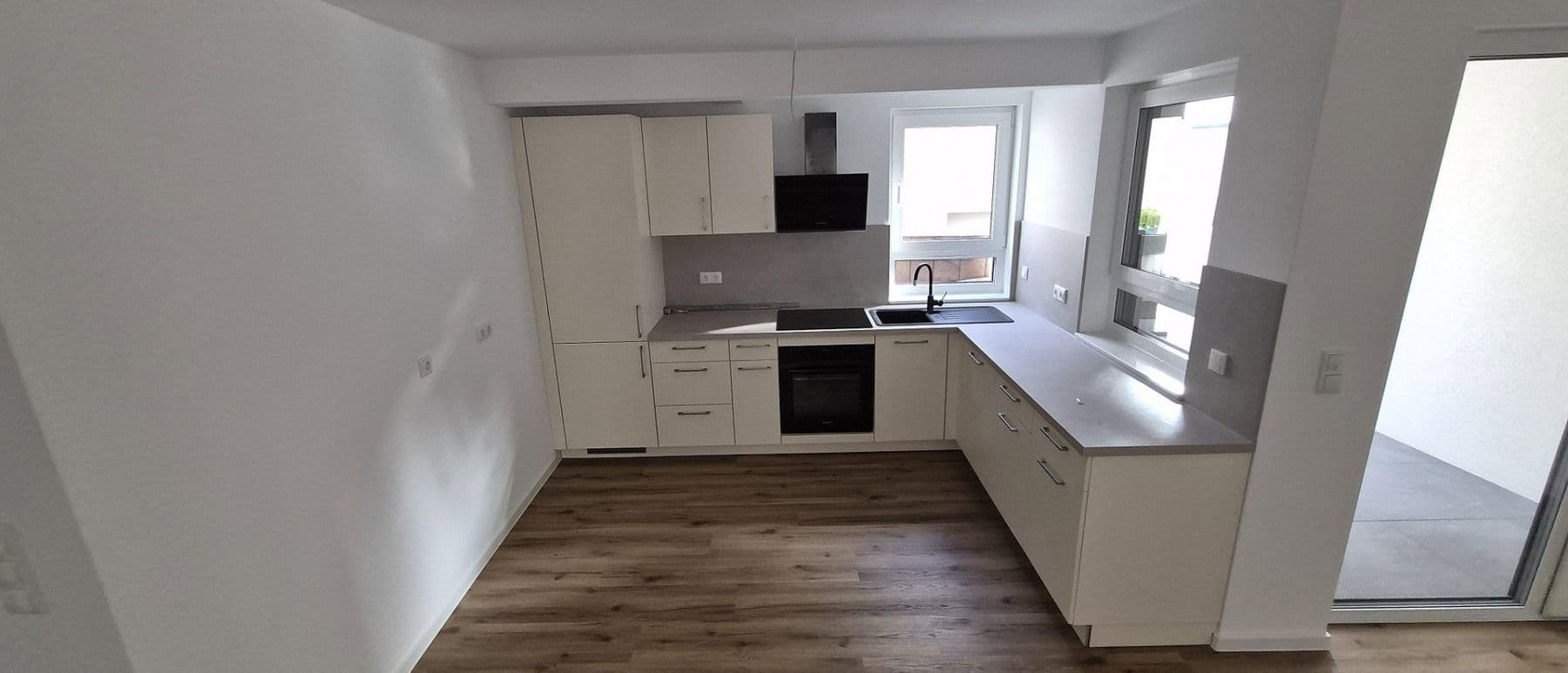 Pronájem bytu 4+kk 109 m², Frankfurt am Main, Hessen Pronájem bytu 4+kk 109 m², Frankfurt am Main, Hessen