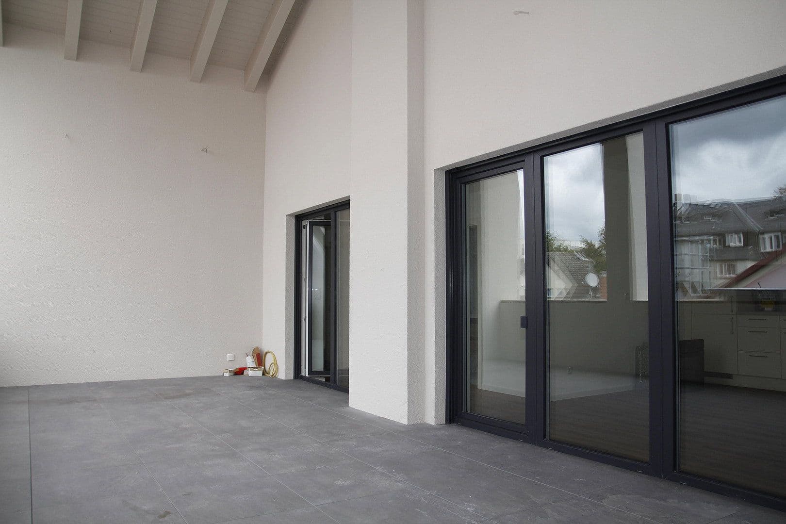 Pronájem bytu 3+1 88 m², Frankfurt am Main, Hessen Pronájem bytu 3+1 88 m², Frankfurt am Main, Hessen