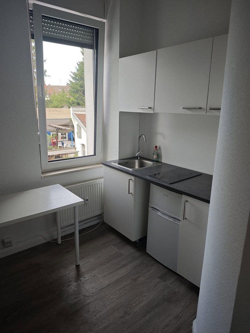 Pronájem bytu 1+1 14 m², Karlsruhe, Bádensko-Württembersko Pronájem bytu 1+1 14 m², Karlsruhe, Bádensko-Württembersko