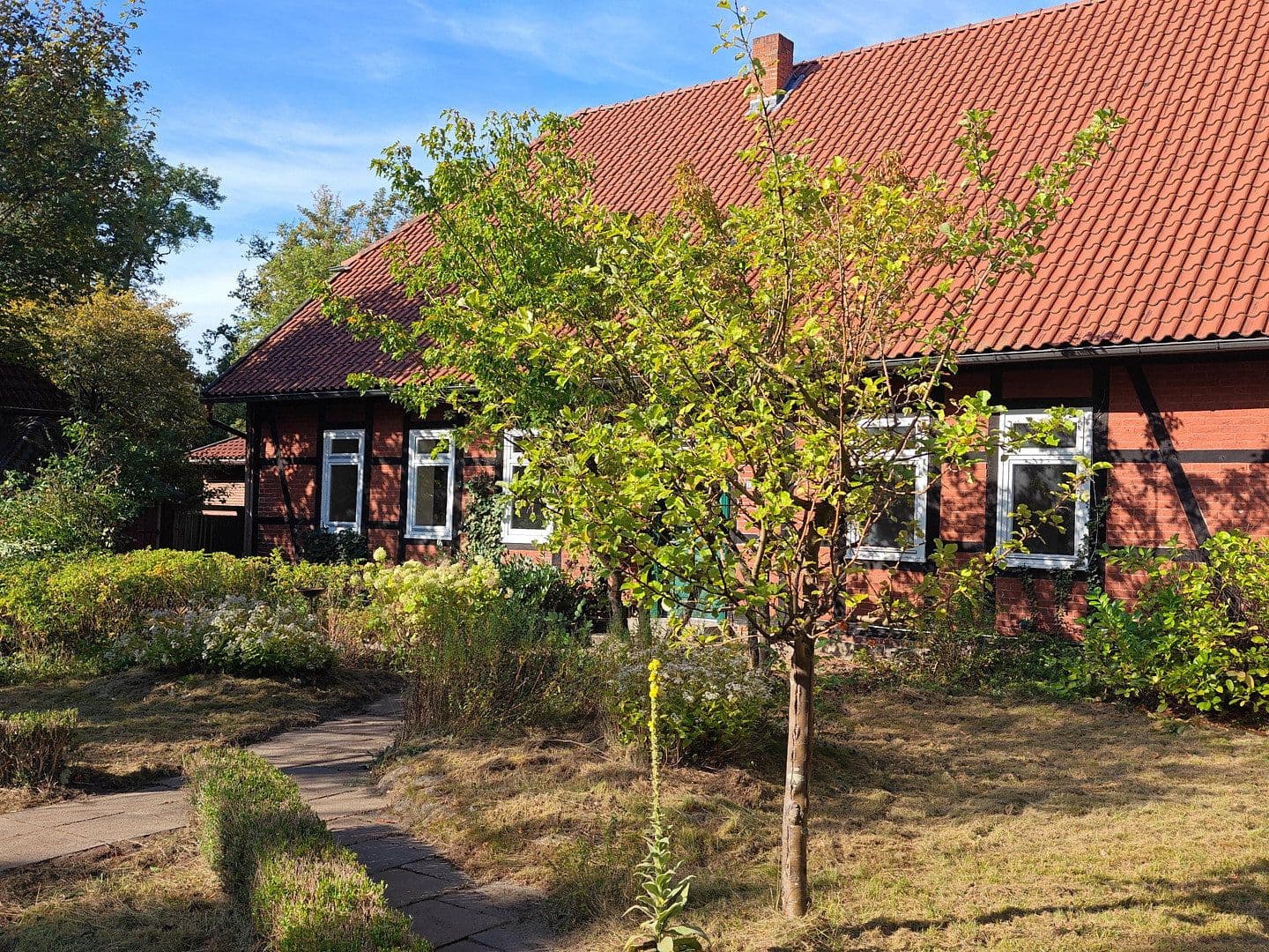 Prodej domu 350 m², pozemek 2.500 m², Soltauer Straße 19, Uelzen, Dolní Sasko Prodej domu 350 m², pozemek 2.500 m², Soltauer Straße 19, Uelzen, Dolní Sasko