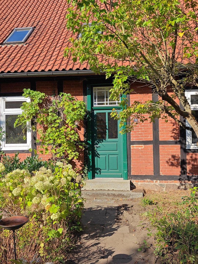 Prodej domu 350 m², pozemek 2.500 m², Soltauer Straße 19, Uelzen, Dolní Sasko Prodej domu 350 m², pozemek 2.500 m², Soltauer Straße 19, Uelzen, Dolní Sasko