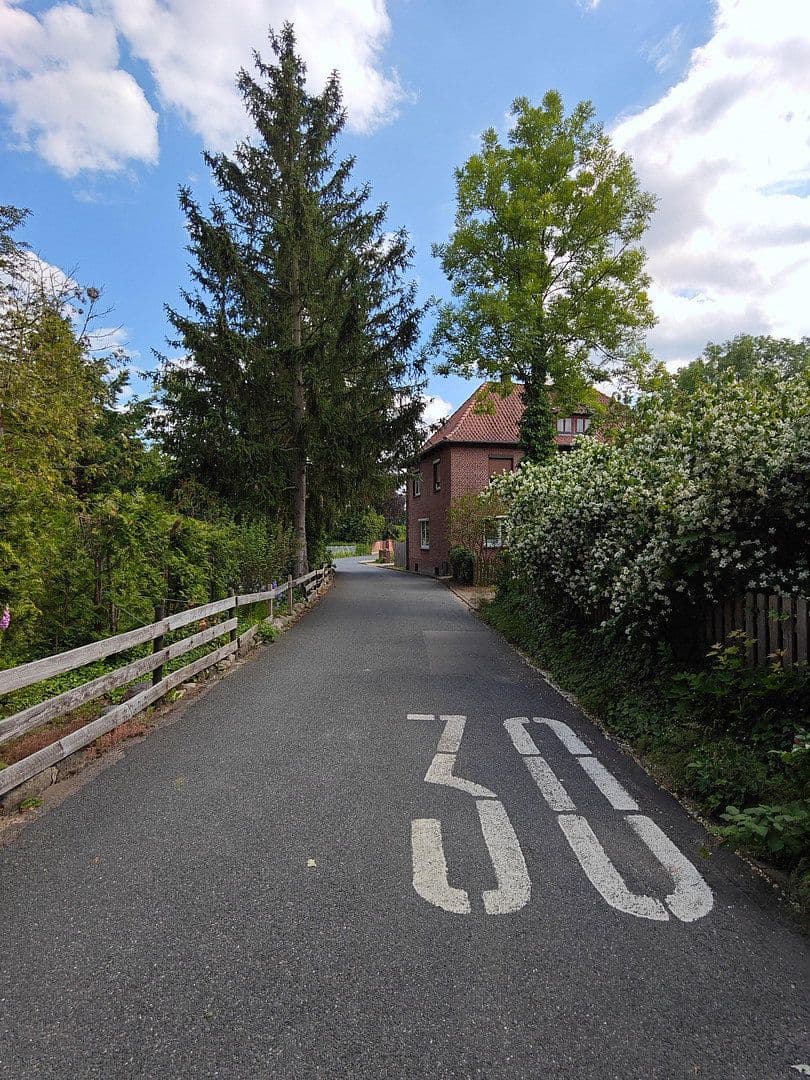Prodej domu 350 m², pozemek 2.500 m², Soltauer Straße 19, Uelzen, Dolní Sasko Prodej domu 350 m², pozemek 2.500 m², Soltauer Straße 19, Uelzen, Dolní Sasko
