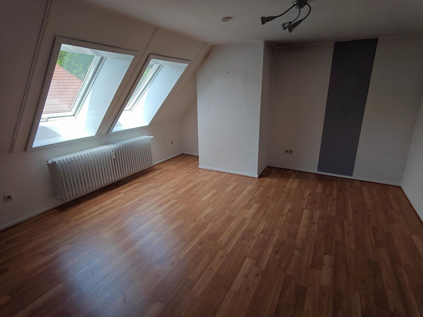 Prodej domu 350 m², pozemek 2.500 m², Soltauer Straße 19, Uelzen, Dolní Sasko Prodej domu 350 m², pozemek 2.500 m², Soltauer Straße 19, Uelzen, Dolní Sasko