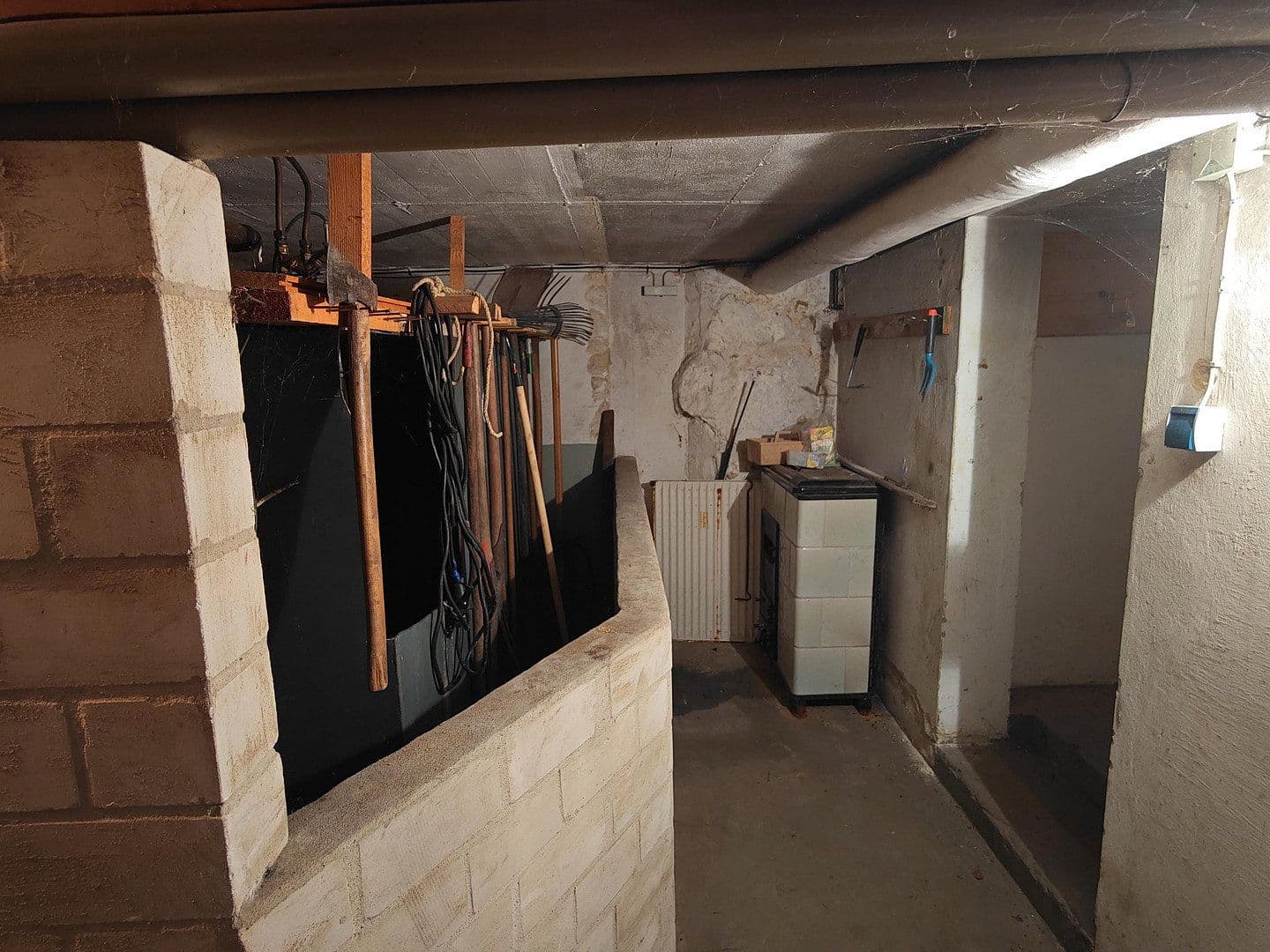 Prodej domu 350 m², pozemek 2.500 m², Soltauer Straße 19, Uelzen, Dolní Sasko Prodej domu 350 m², pozemek 2.500 m², Soltauer Straße 19, Uelzen, Dolní Sasko