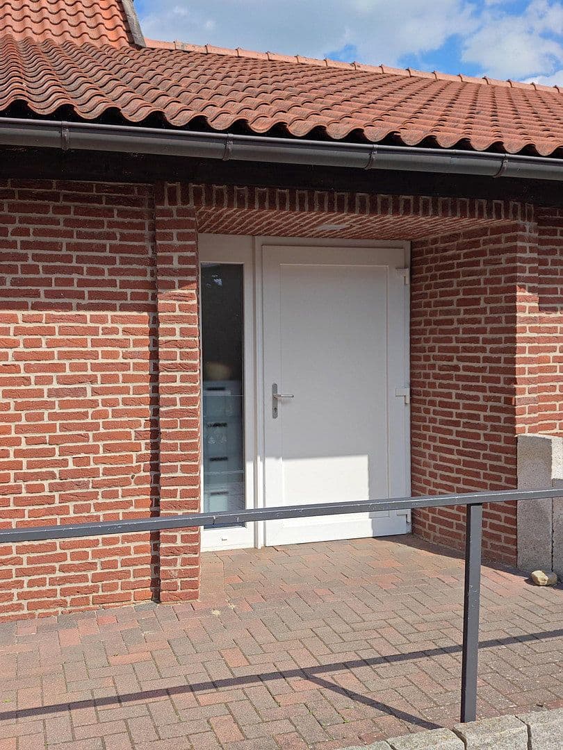 Prodej domu 350 m², pozemek 2.500 m², Soltauer Straße 19, Uelzen, Dolní Sasko Prodej domu 350 m², pozemek 2.500 m², Soltauer Straße 19, Uelzen, Dolní Sasko