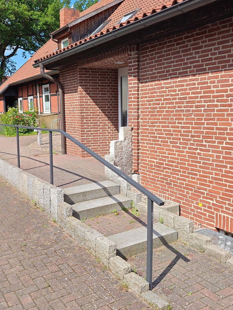 Prodej domu 350 m², pozemek 2.500 m², Soltauer Straße 19, Uelzen, Dolní Sasko Prodej domu 350 m², pozemek 2.500 m², Soltauer Straße 19, Uelzen, Dolní Sasko