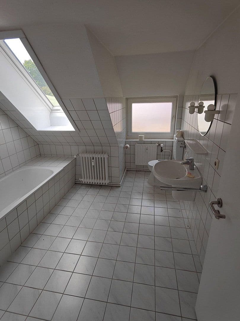 Prodej domu 350 m², pozemek 2.500 m², Soltauer Straße 19, Uelzen, Dolní Sasko Prodej domu 350 m², pozemek 2.500 m², Soltauer Straße 19, Uelzen, Dolní Sasko