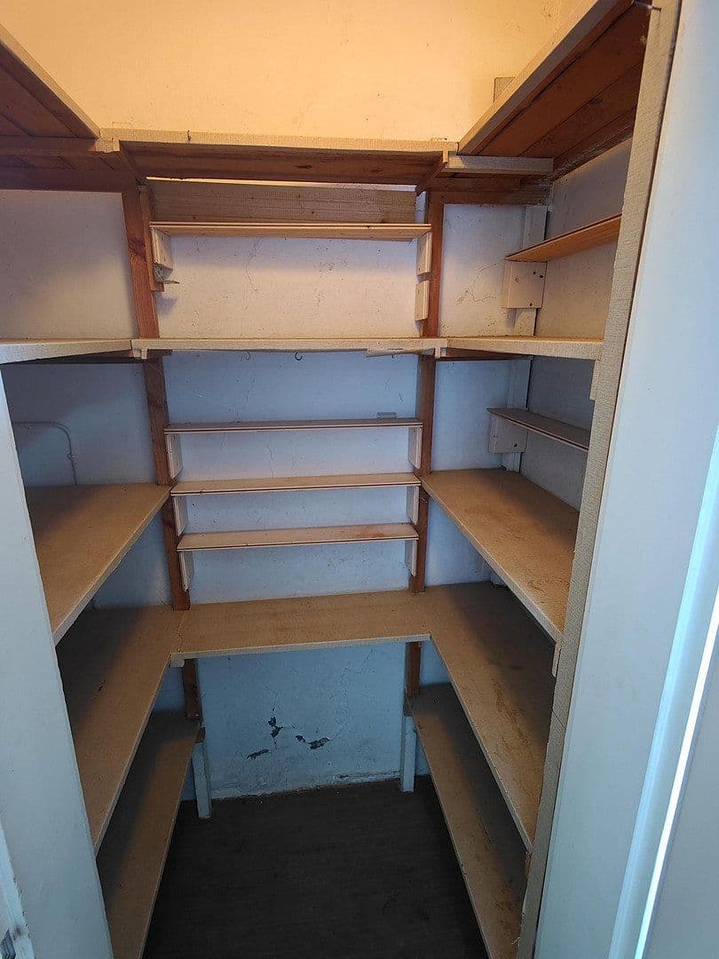 Prodej domu 350 m², pozemek 2.500 m², Soltauer Straße 19, Uelzen, Dolní Sasko Prodej domu 350 m², pozemek 2.500 m², Soltauer Straße 19, Uelzen, Dolní Sasko
