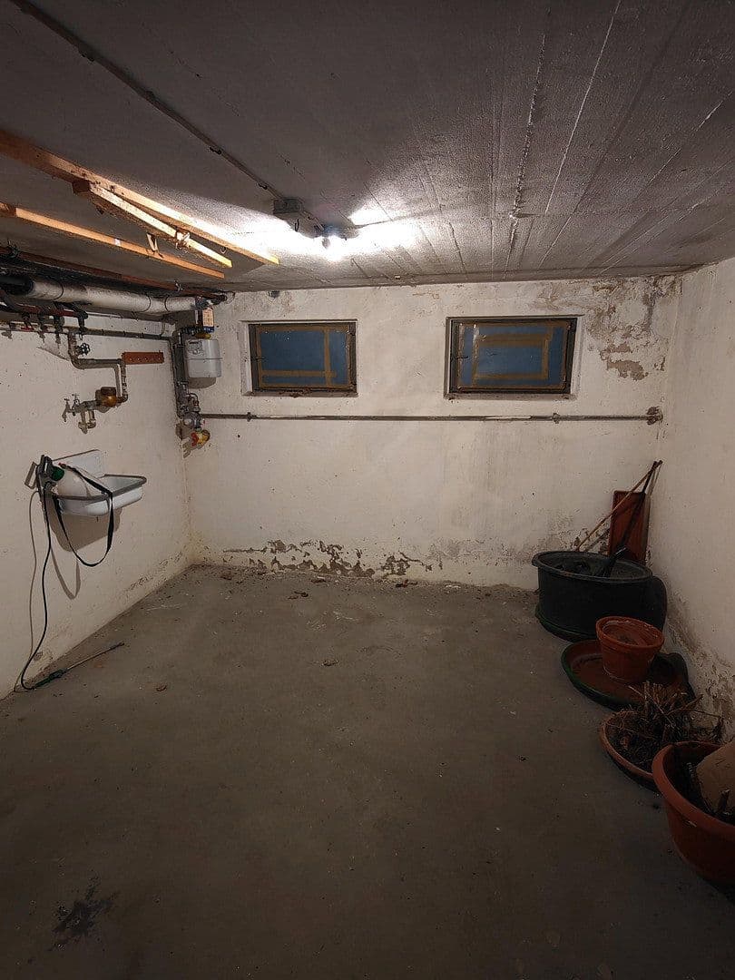 Prodej domu 350 m², pozemek 2.500 m², Soltauer Straße 19, Uelzen, Dolní Sasko Prodej domu 350 m², pozemek 2.500 m², Soltauer Straße 19, Uelzen, Dolní Sasko