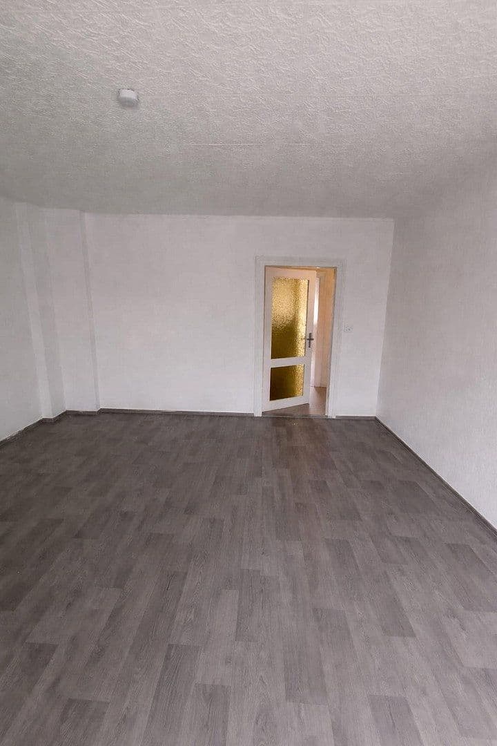 Pronájem bytu 3+1 71 m², Bahnhofstraße 15, Neustadt in Sachsen, Sasko Pronájem bytu 3+1 71 m², Bahnhofstraße 15, Neustadt in Sachsen, Sasko
