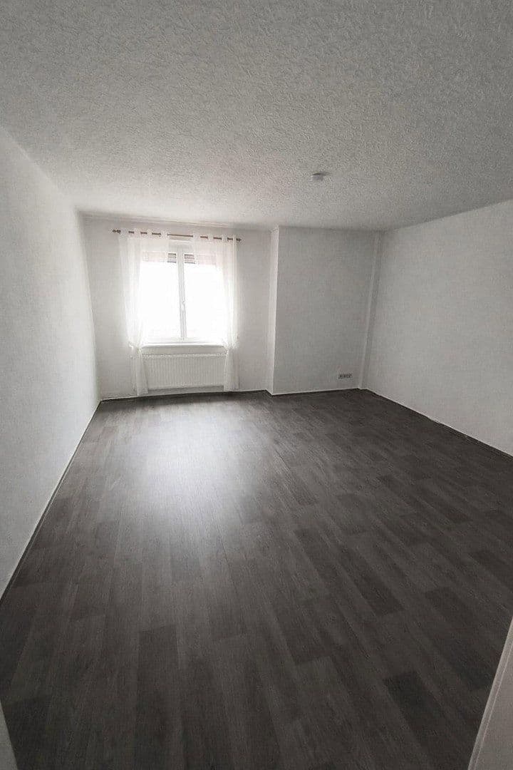Pronájem bytu 3+1 71 m², Bahnhofstraße 15, Neustadt in Sachsen, Sasko Pronájem bytu 3+1 71 m², Bahnhofstraße 15, Neustadt in Sachsen, Sasko