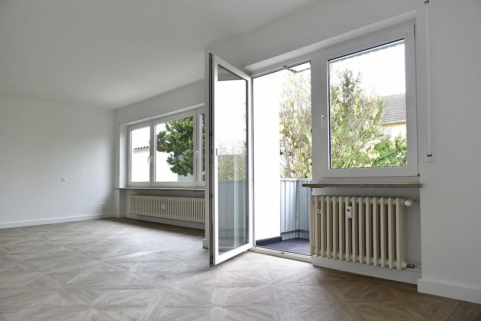 Pronájem bytu 3+1 105 m², Neusitz, Bavorsko Pronájem bytu 3+1 105 m², Neusitz, Bavorsko