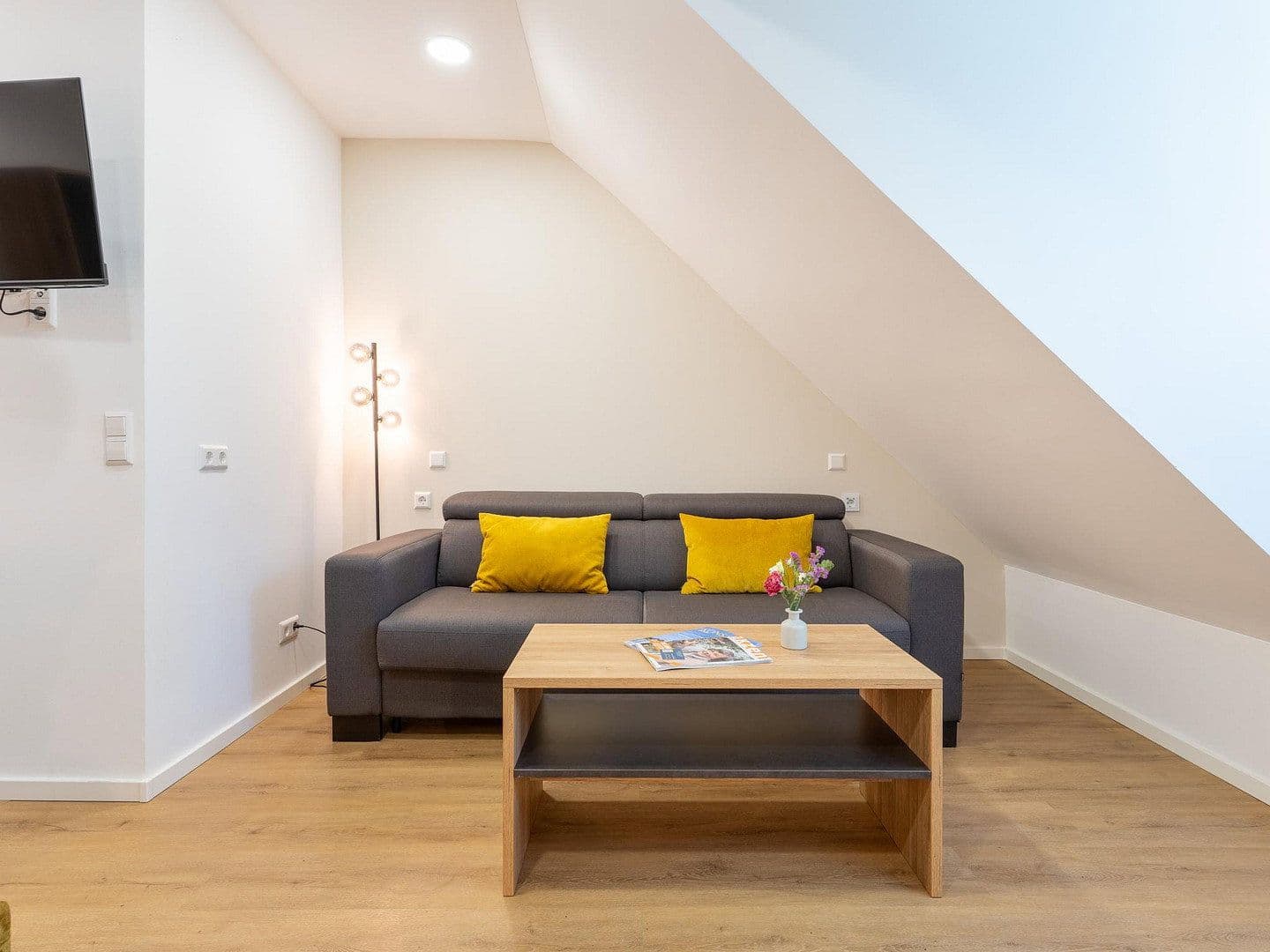 Pronájem bytu 1+1 26 m², Joseph-Belli-Weg 1-3, Konstanz, Bádensko-Württembersko Pronájem bytu 1+1 26 m², Joseph-Belli-Weg 1-3, Konstanz, Bádensko-Württembersko