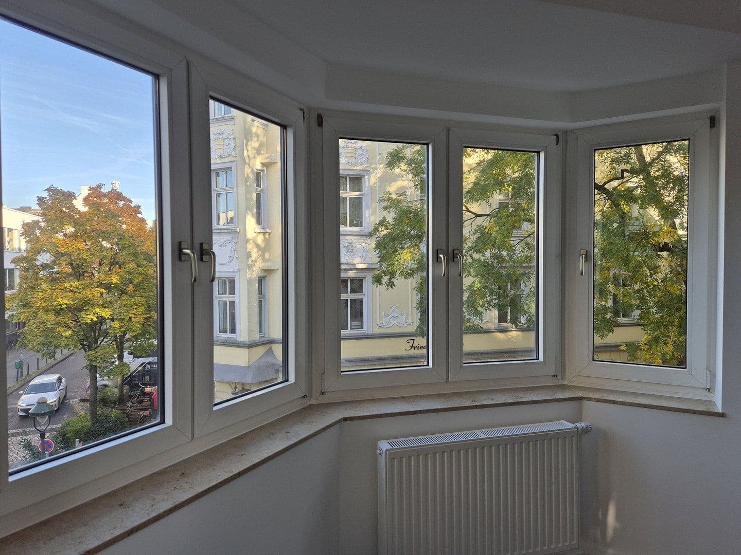 Pronájem bytu 2+1 61 m², Düsseldorf, Severní Porýní-Vestfálsko Pronájem bytu 2+1 61 m², Düsseldorf, Severní Porýní-Vestfálsko