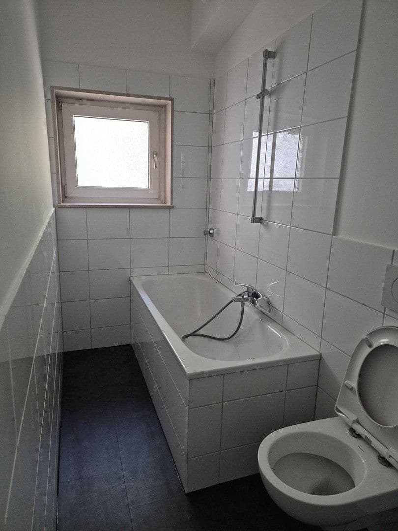 Pronájem bytu 2+1 61 m², Düsseldorf, Severní Porýní-Vestfálsko Pronájem bytu 2+1 61 m², Düsseldorf, Severní Porýní-Vestfálsko