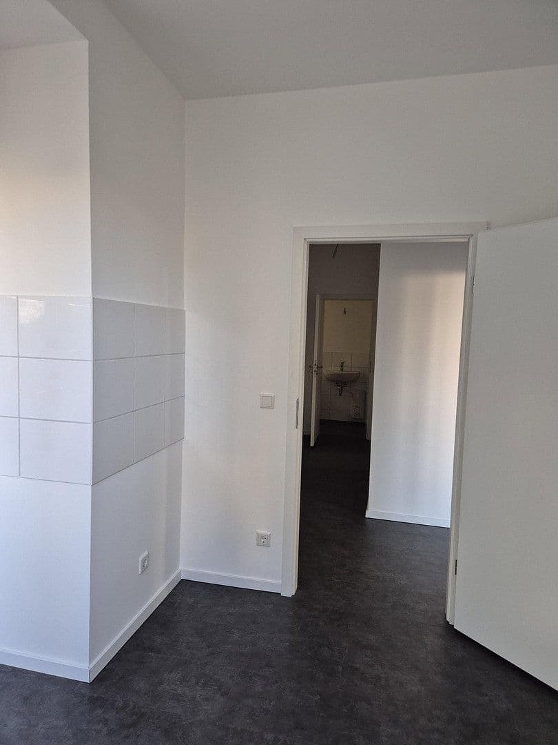 Pronájem bytu 2+1 61 m², Düsseldorf, Severní Porýní-Vestfálsko Pronájem bytu 2+1 61 m², Düsseldorf, Severní Porýní-Vestfálsko