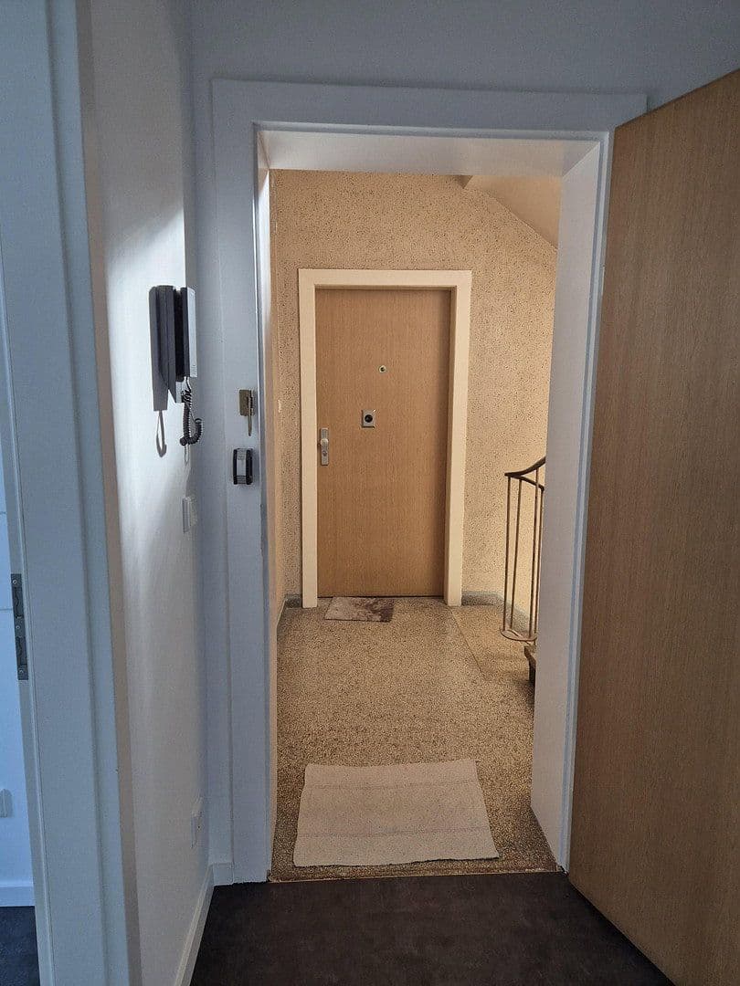 Pronájem bytu 2+1 61 m², Düsseldorf, Severní Porýní-Vestfálsko Pronájem bytu 2+1 61 m², Düsseldorf, Severní Porýní-Vestfálsko